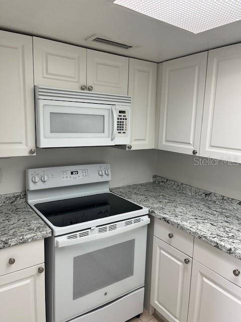 452 BANYON TREE CIR #200, Maitland, FL 32751