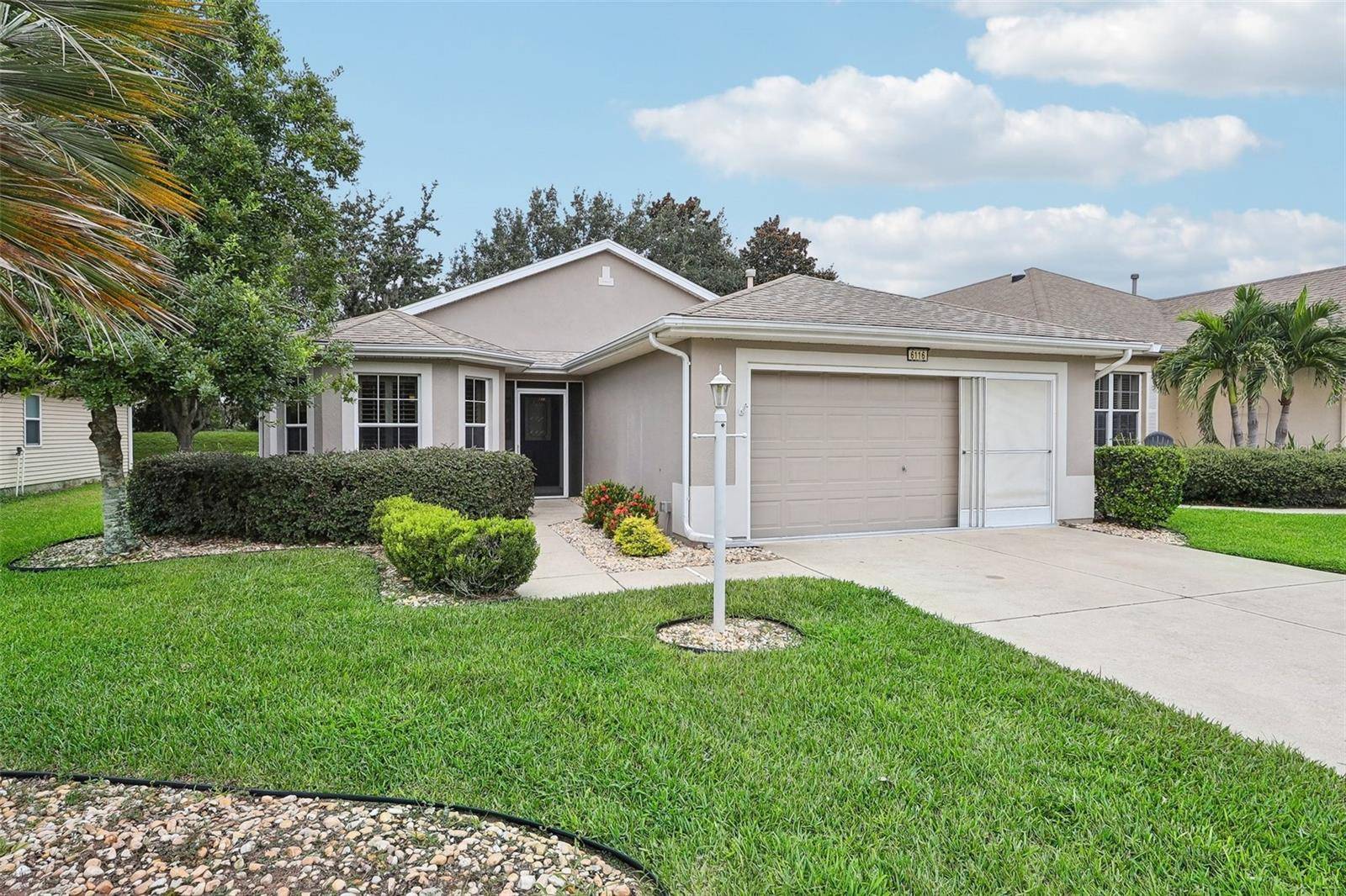 6116 ARMADA ST, Tavares, FL 32778