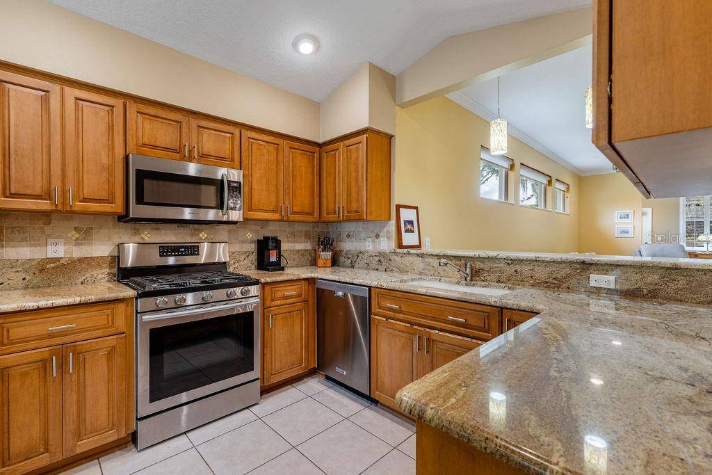 6116 ARMADA ST, Tavares, FL 32778