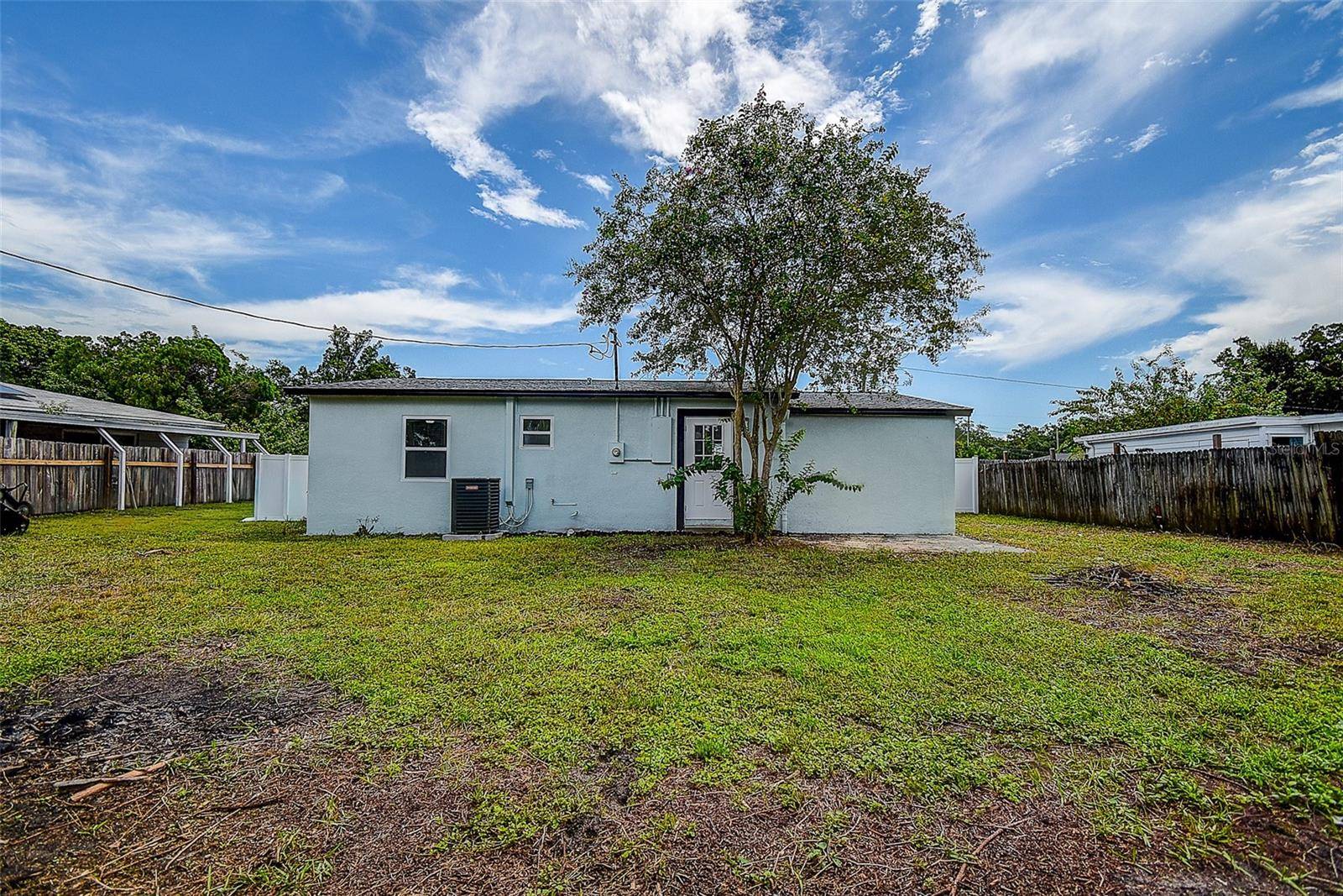 7580 MEADOWLAWN DR N, St Petersburg, FL 33702