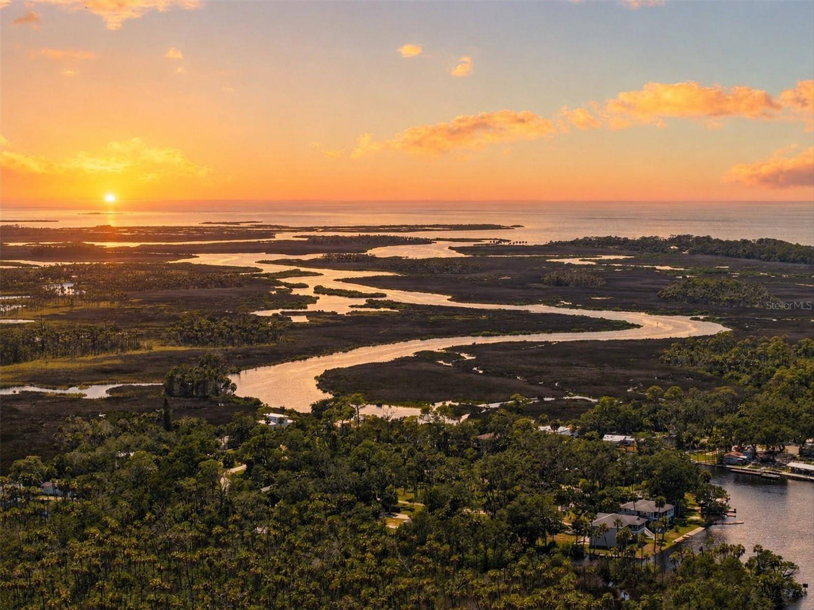 6086 ISLAND DR, Weeki Wachee, FL 34607