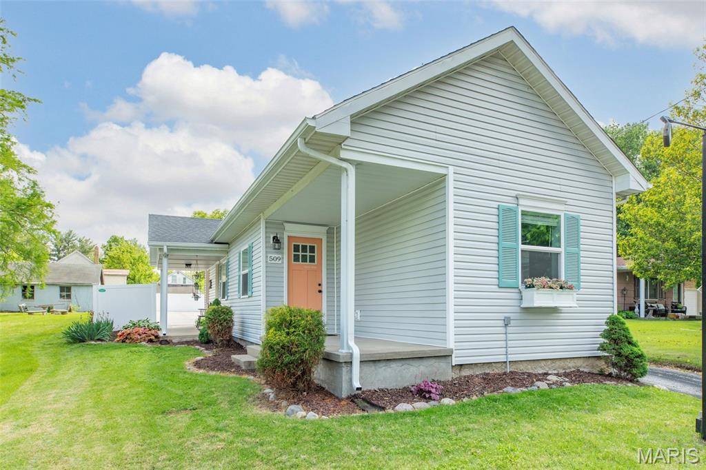509 Pearl ST, Godfrey, IL 62035