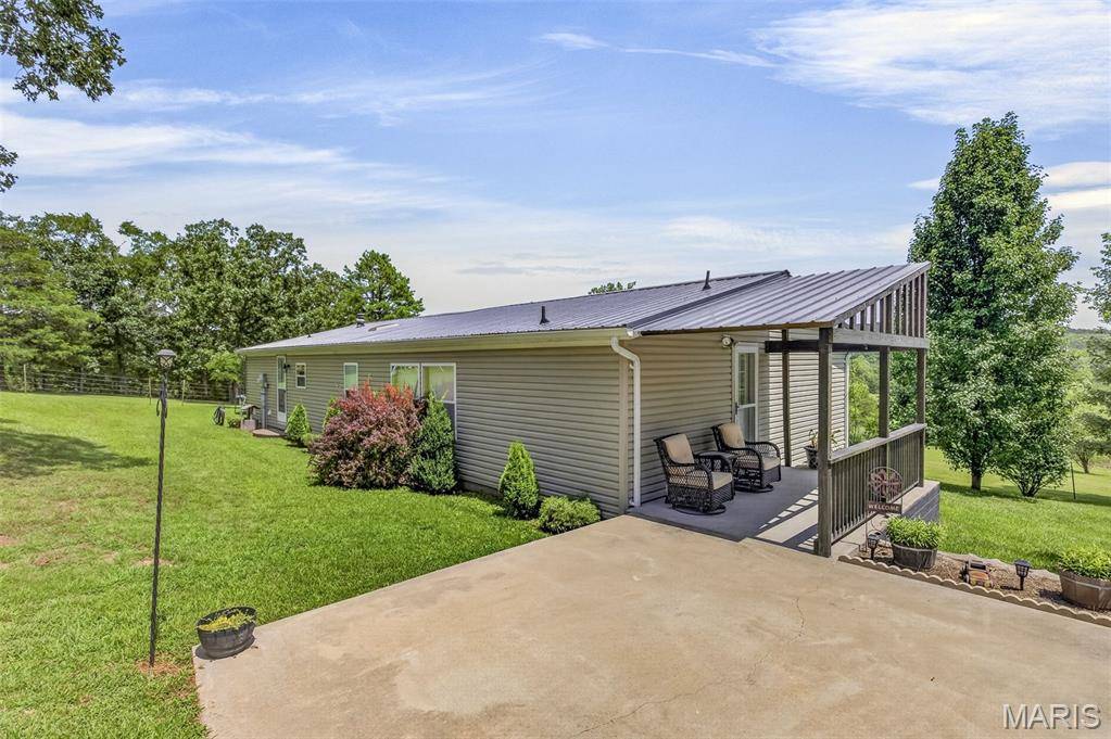3440 Raby RD, Farmington, MO 63640