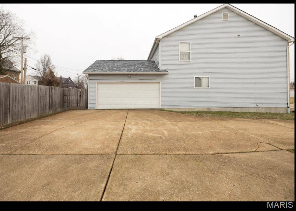 5439 Vernon AVE, St Louis, MO 63112