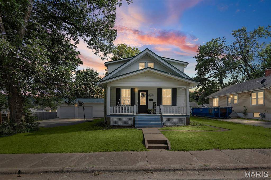 324 E South 2nd ST, Red Bud, IL 62278