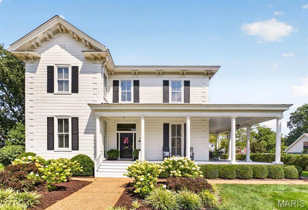 235 E Jefferson AVE, Kirkwood, MO 63122