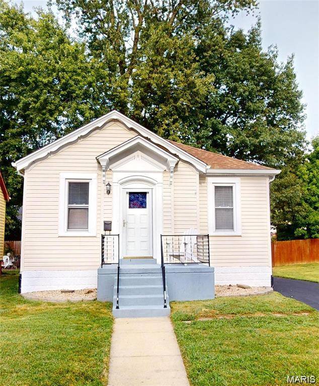 220 S Myrtle ST, Edwardsville, IL 62025