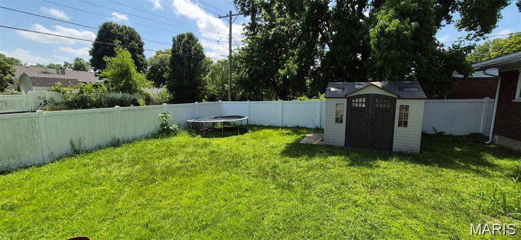 2622 Pontoon RD, Granite City, IL 62040