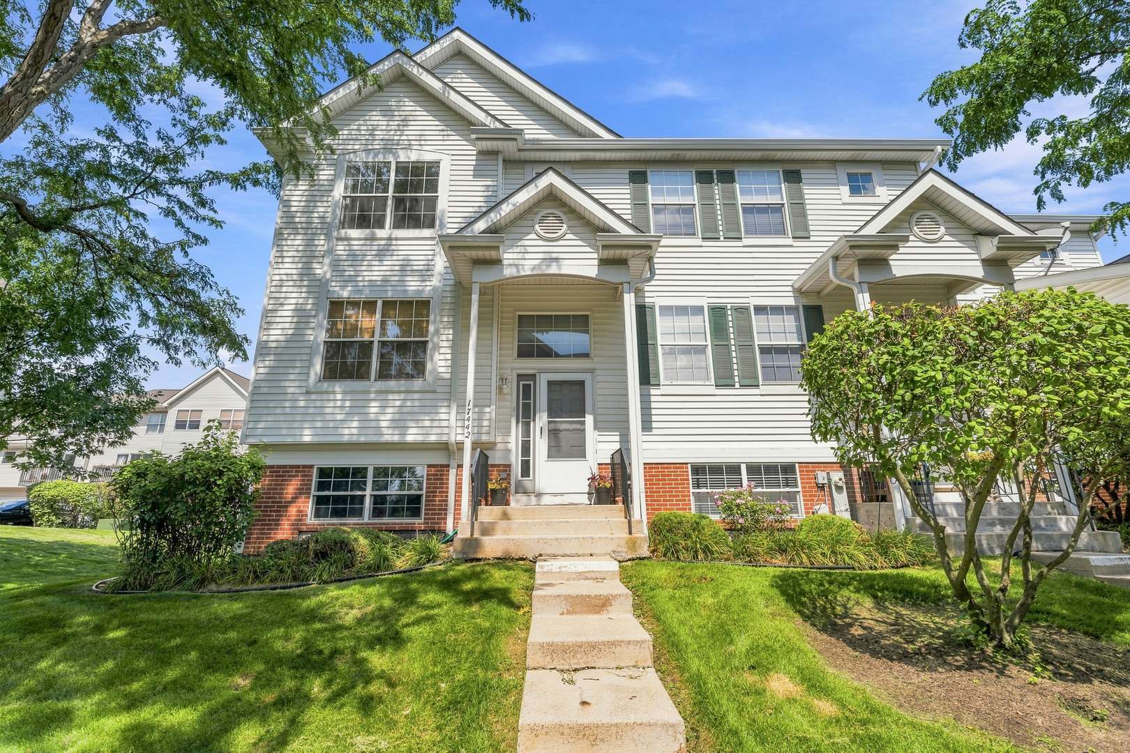 17442 Yakima DR, Lockport, IL 60441