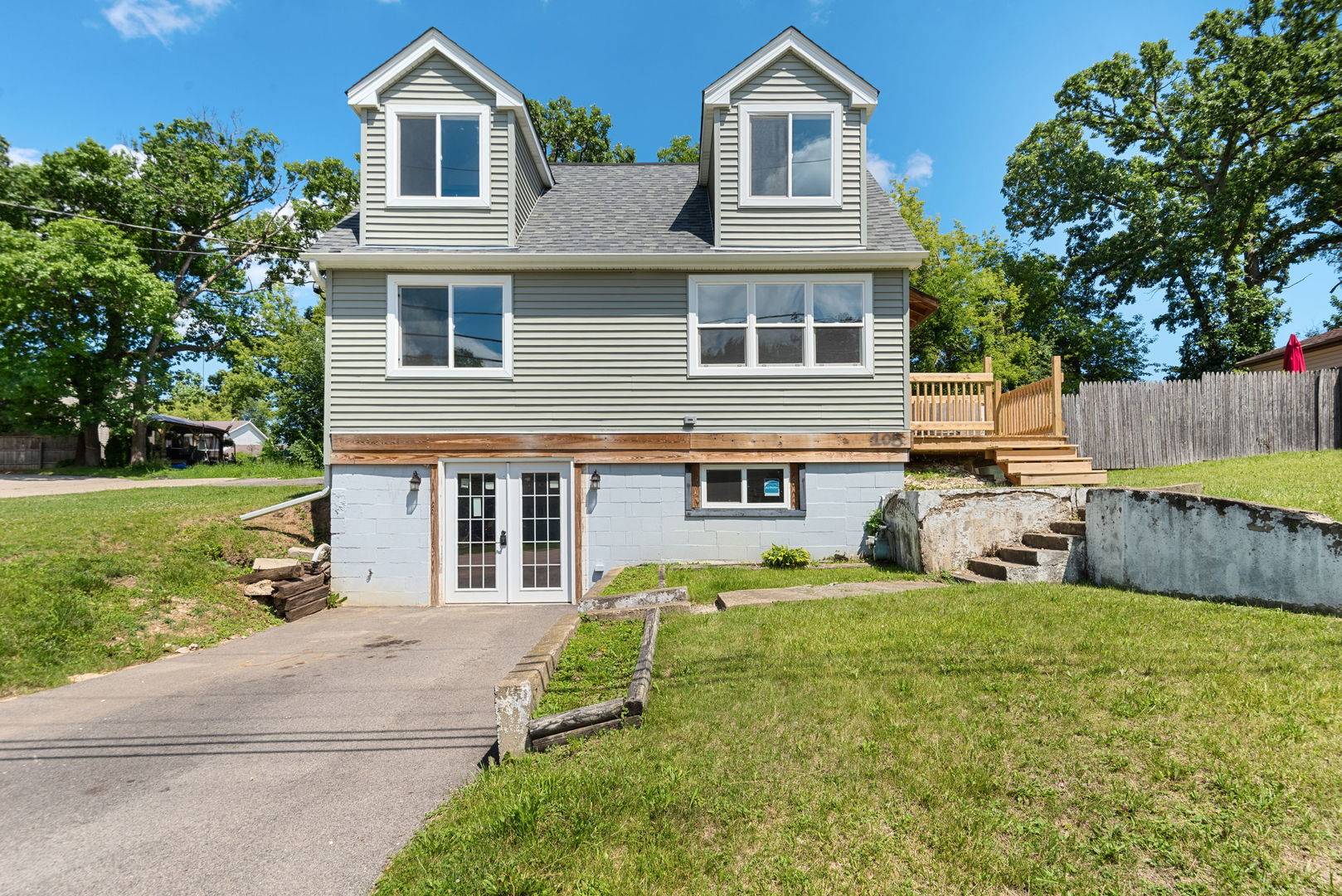 105 Morningside DR, Lakemoor, IL 60051