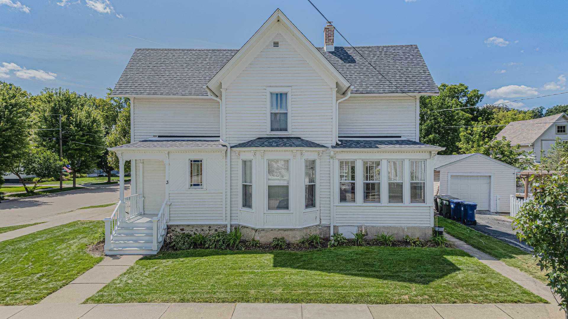 3 Madison ST, Algonquin, IL 60102