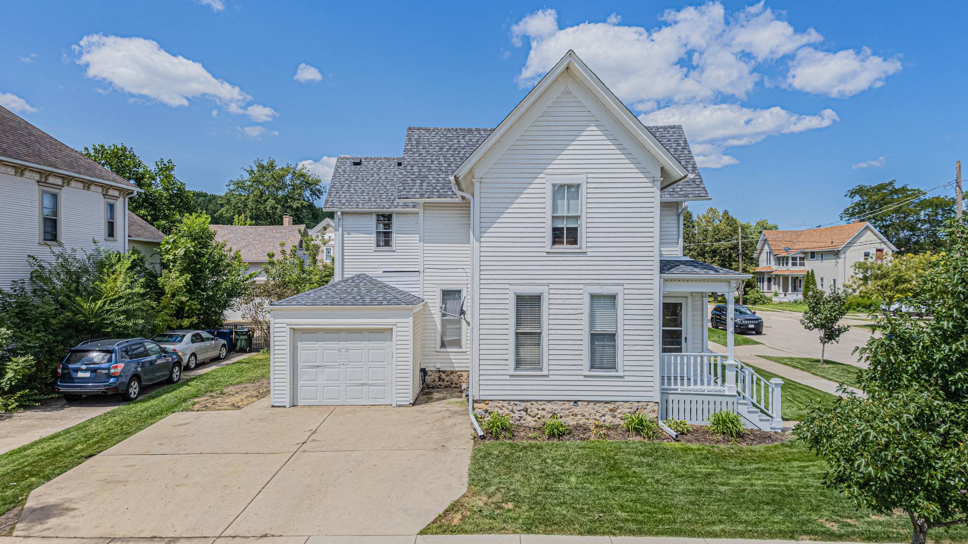 3 Madison ST, Algonquin, IL 60102