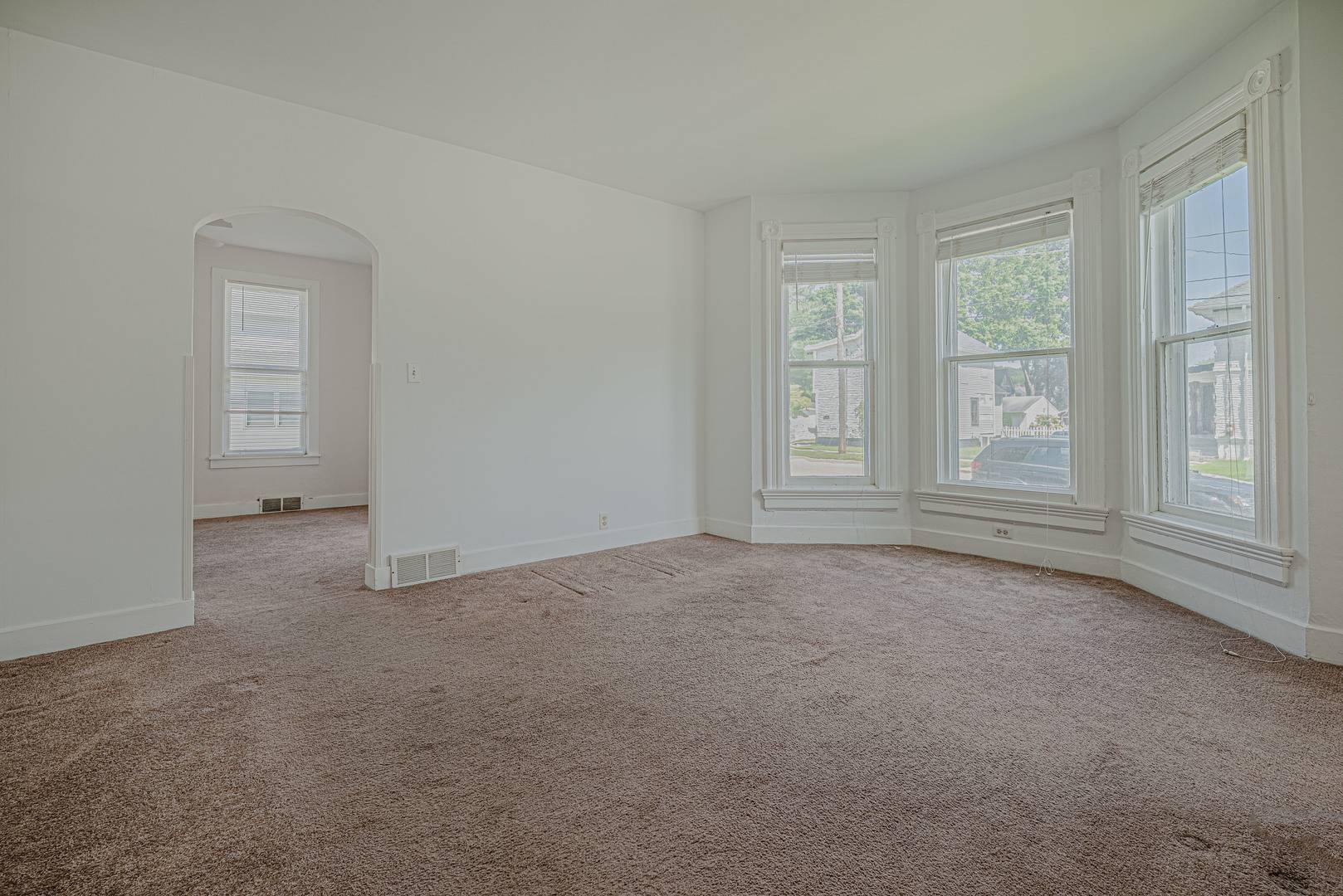 3 Madison ST, Algonquin, IL 60102