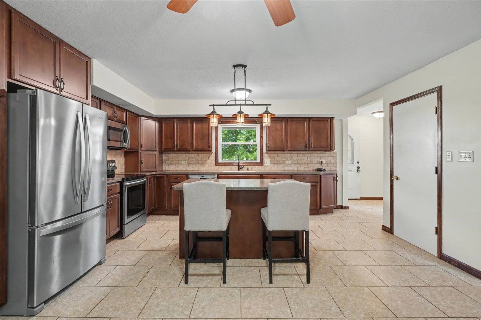 235 W 19th ST, Gibson City, IL 60936