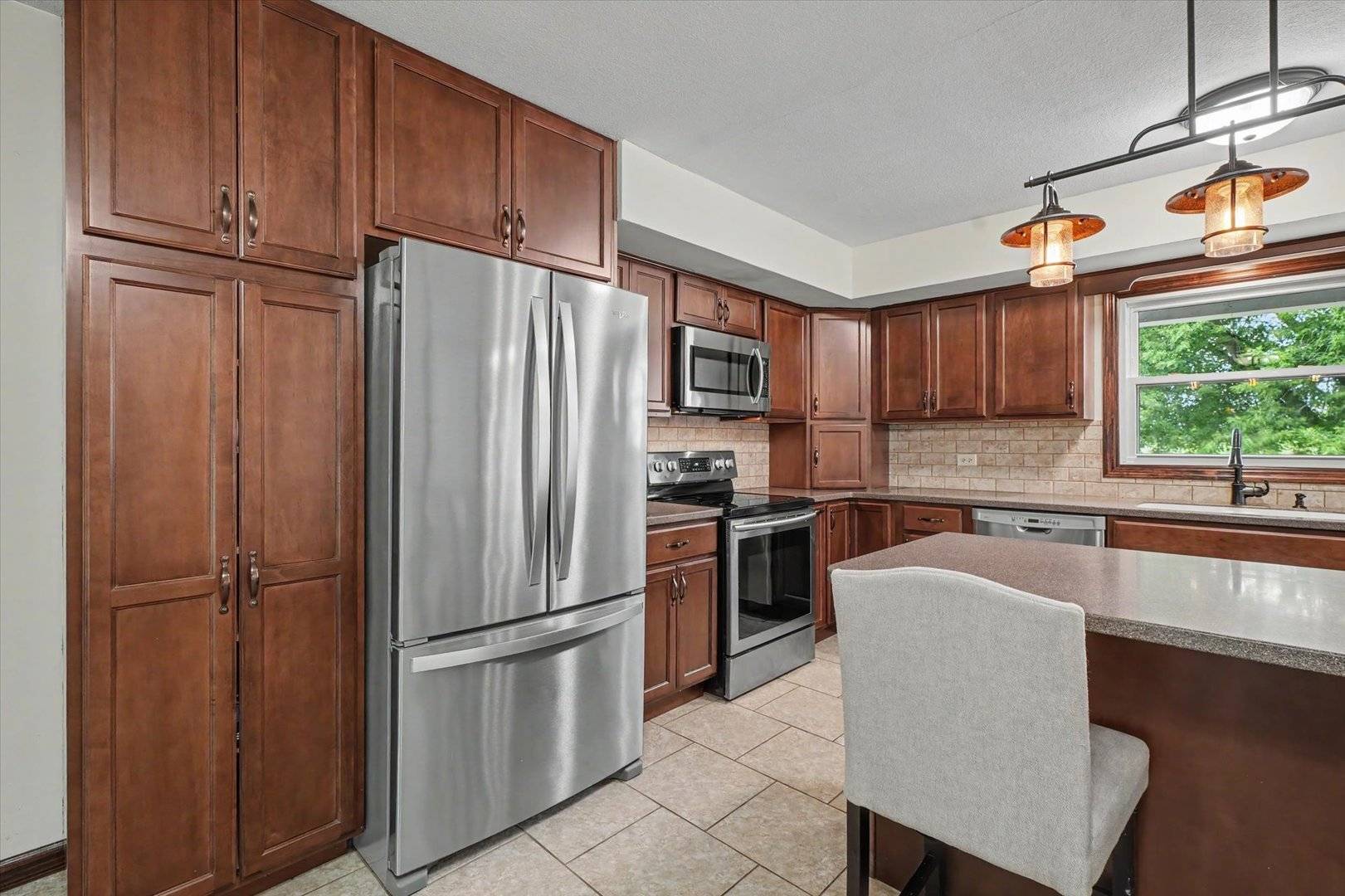 235 W 19th ST, Gibson City, IL 60936