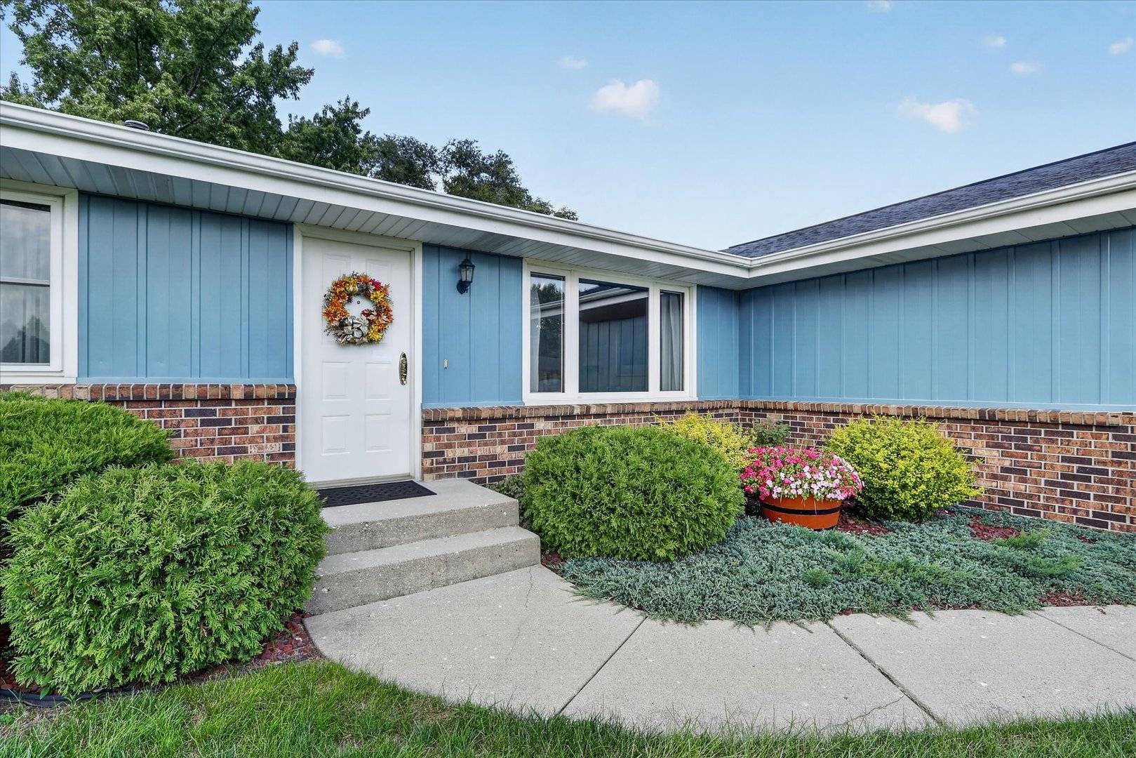 4604 Minns DR, Machesney Park, IL 61115