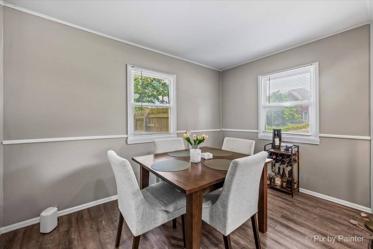 805 Dawes AVE, Wheaton, IL 60189