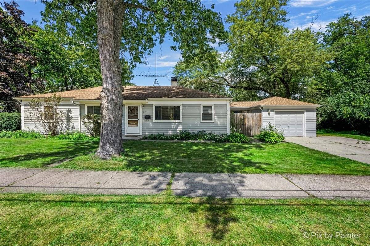805 Dawes AVE, Wheaton, IL 60189
