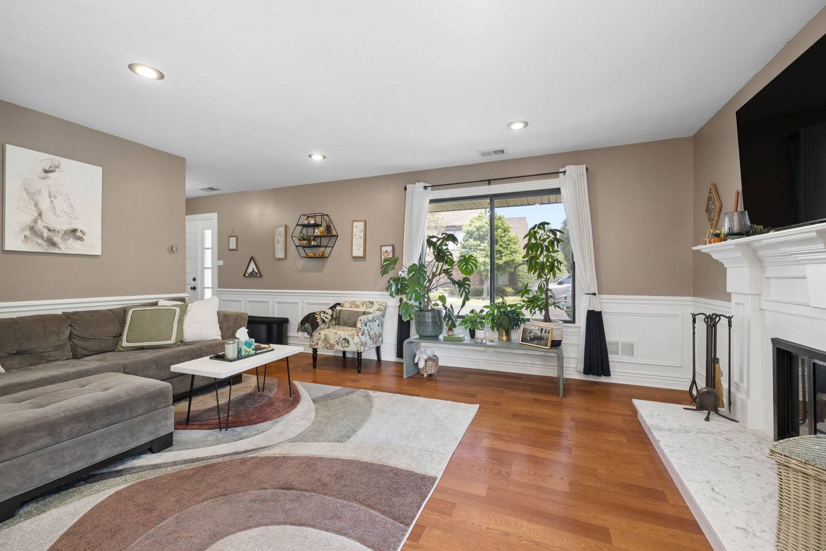9219 Virginia CT #901, Orland Park, IL 60462