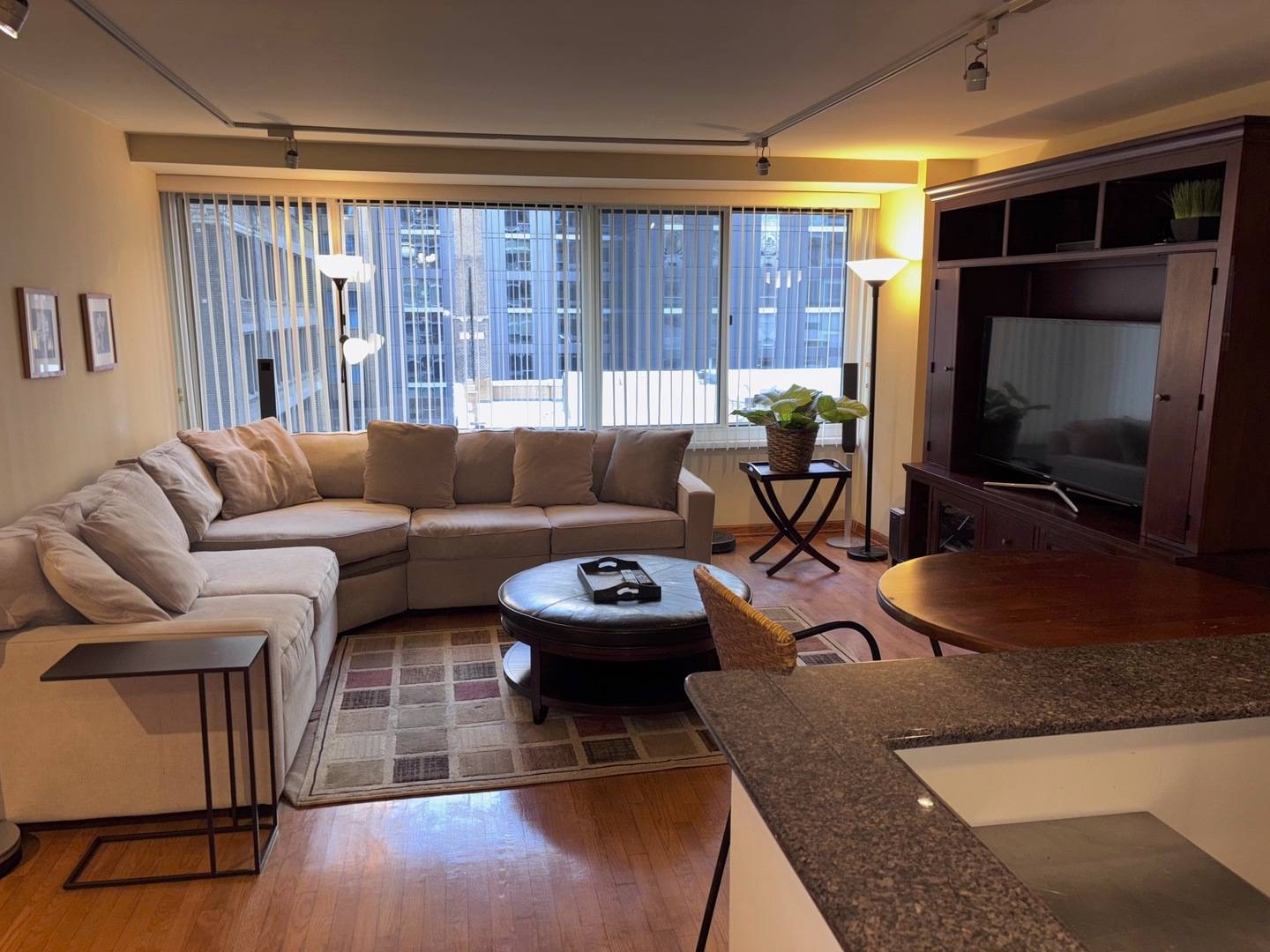 211 E Ohio ST #923, Chicago, IL 60611