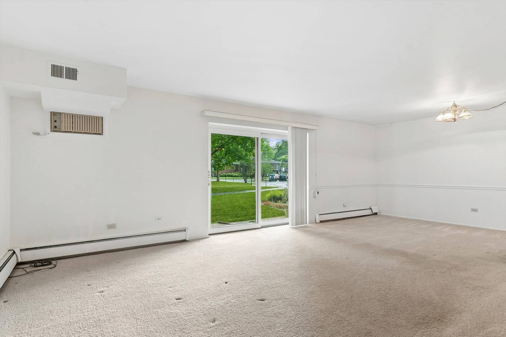 2420 E Brandenberry CT #1L, Arlington Heights, IL 60004