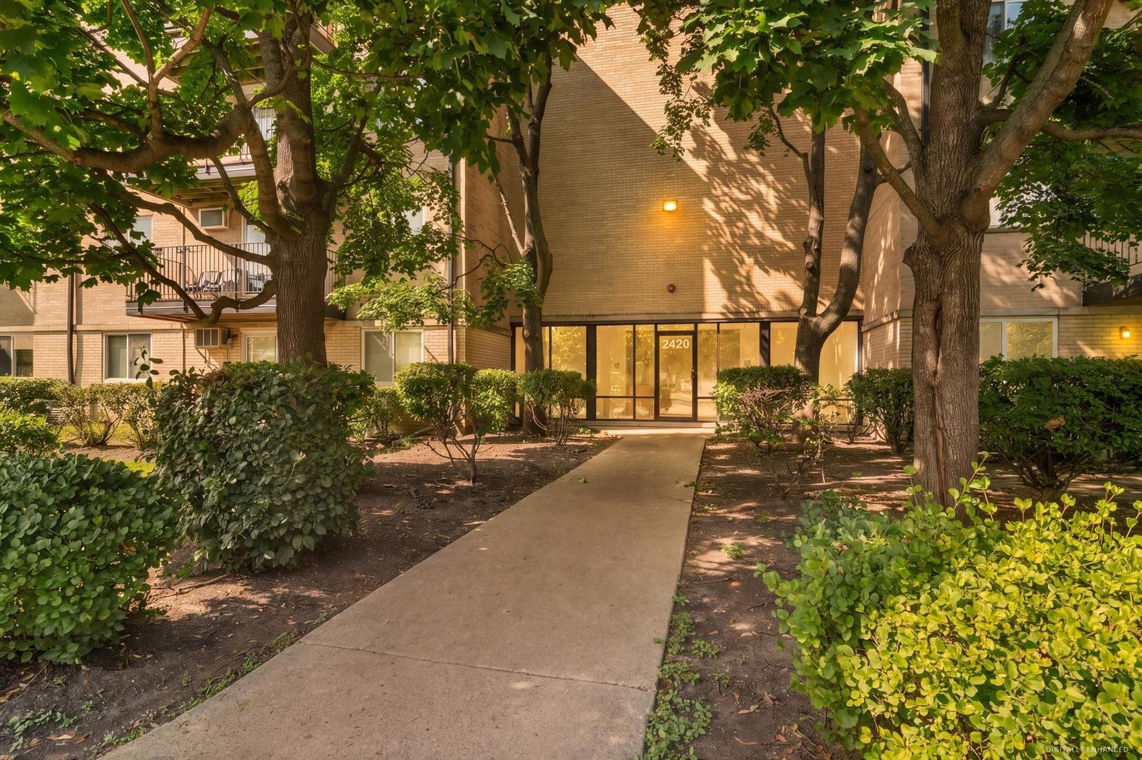 2420 E Brandenberry CT #1L, Arlington Heights, IL 60004