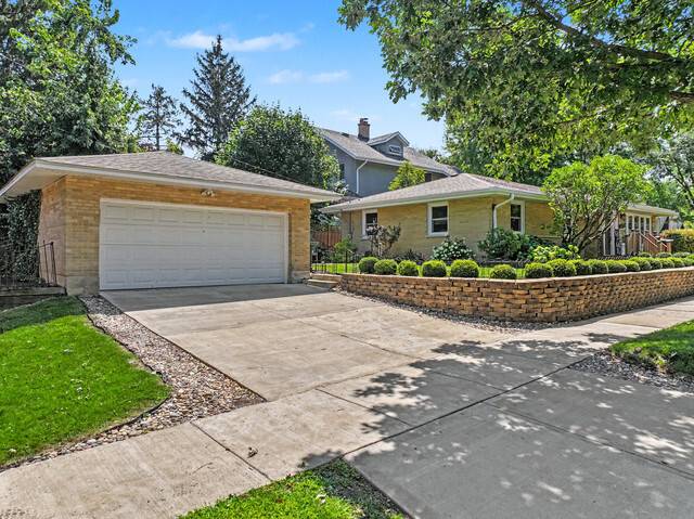 801 8th AVE, La Grange, IL 60525