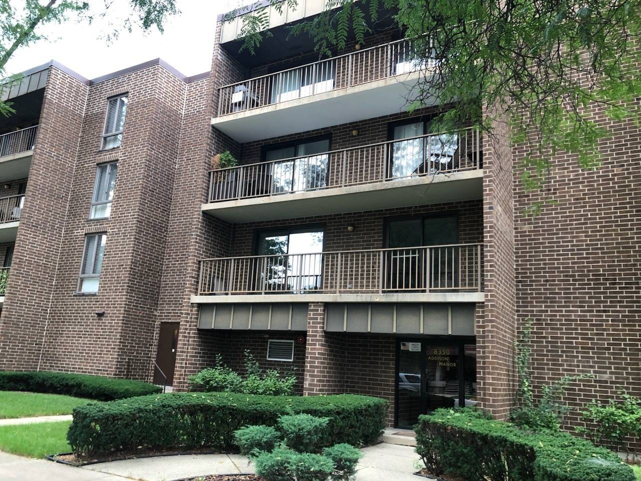 8350 W Addison ST #202, Chicago, IL 60634
