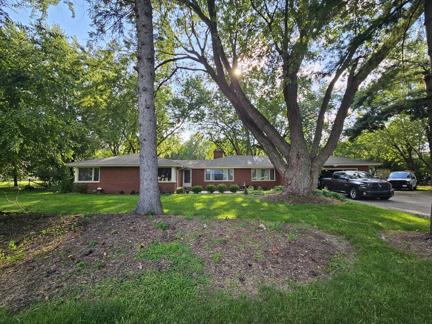 210C Braeburn RD, Barrington, IL 60010