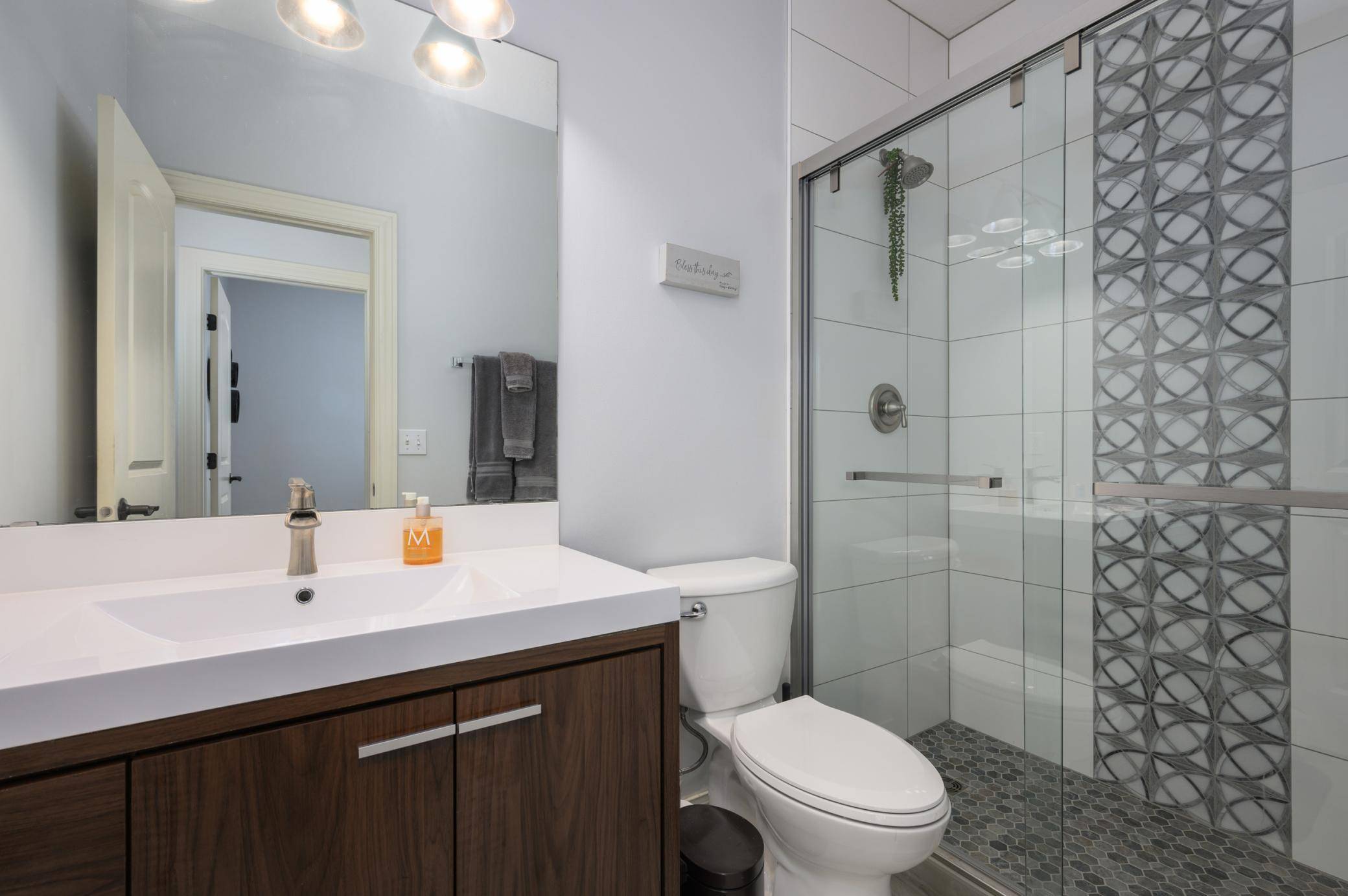 255 Golden Bear LN, Zumbrota, MN 55992