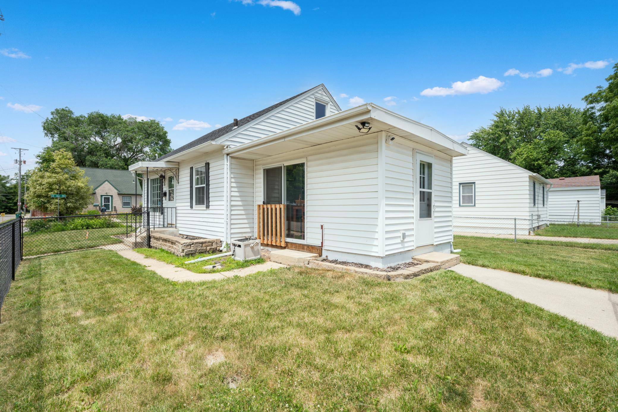 1205 9th ST NE, Rochester, MN 55906
