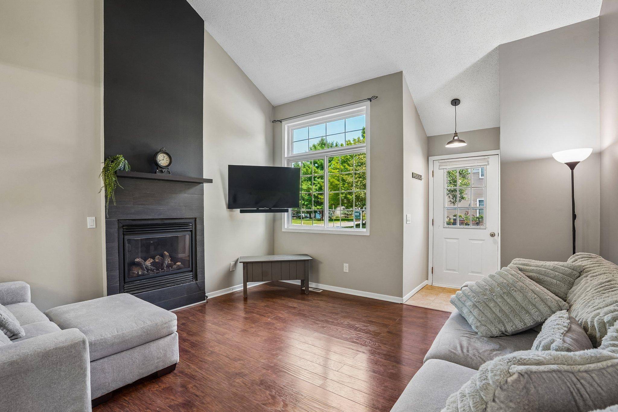 9945 Russell AVE N #6, Brooklyn Park, MN 55444