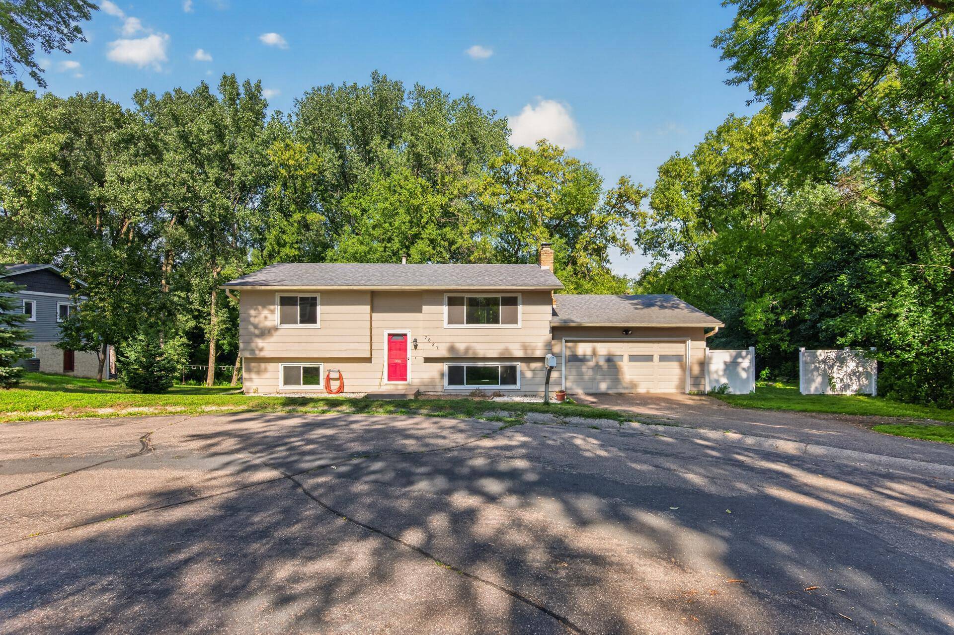7631 Ontario BLVD, Eden Prairie, MN 55344