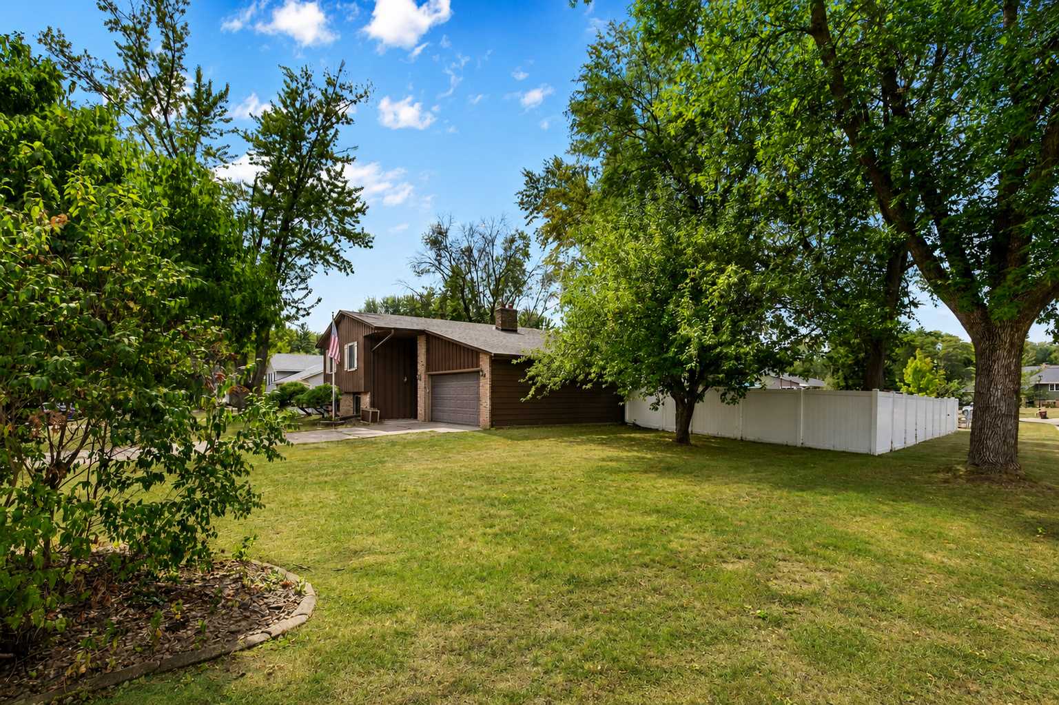 7300 Illies AVE S, Cottage Grove, MN 55016