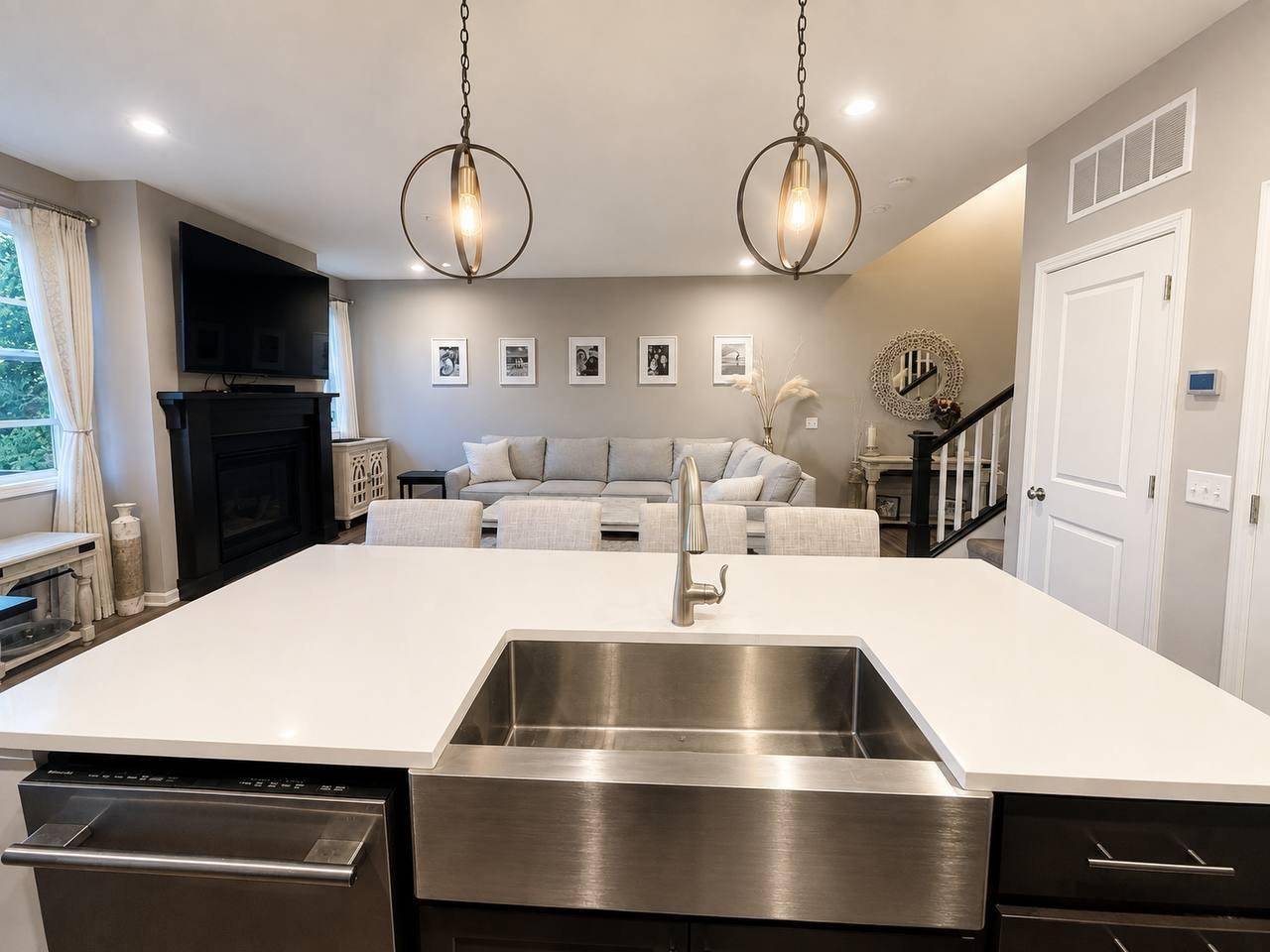4342 Corn Silk LN, Woodbury, MN 55129