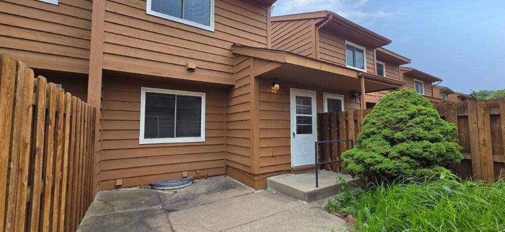 3231 Evergreen DR, Eagan, MN 55121