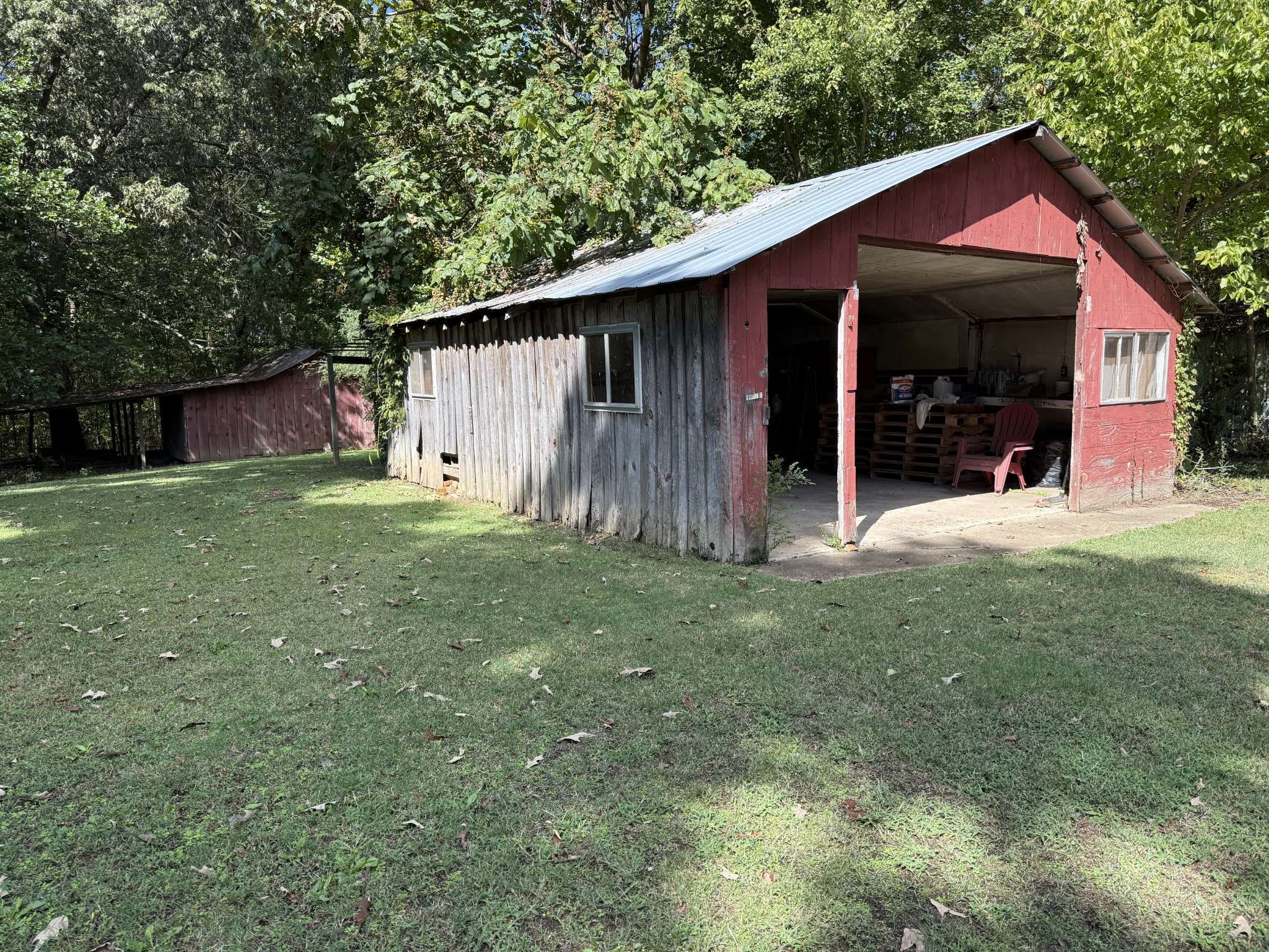 21625 Seminary St, Hollow Rock, TN 38342