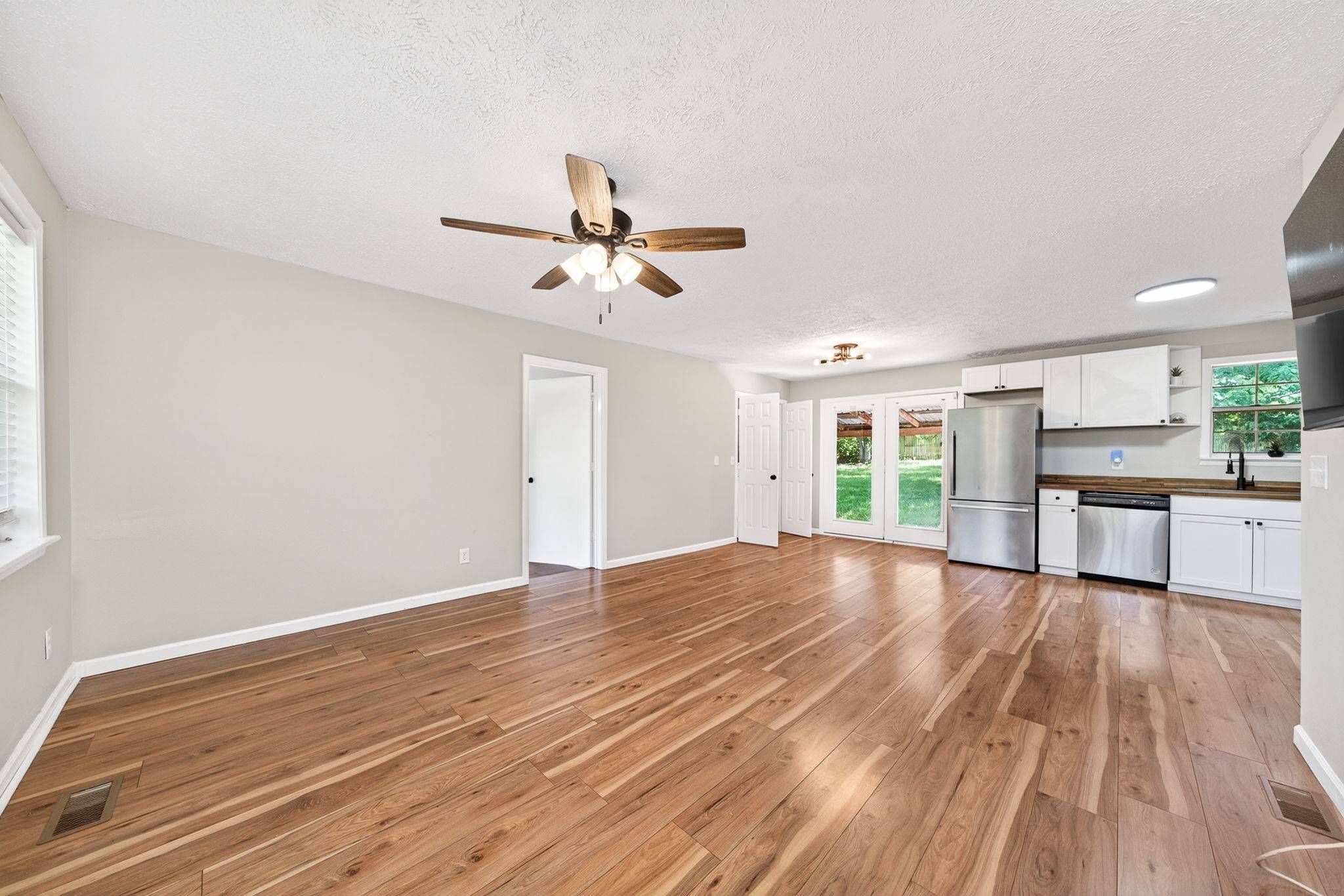 651 Prentice St, Crossville, TN 38555