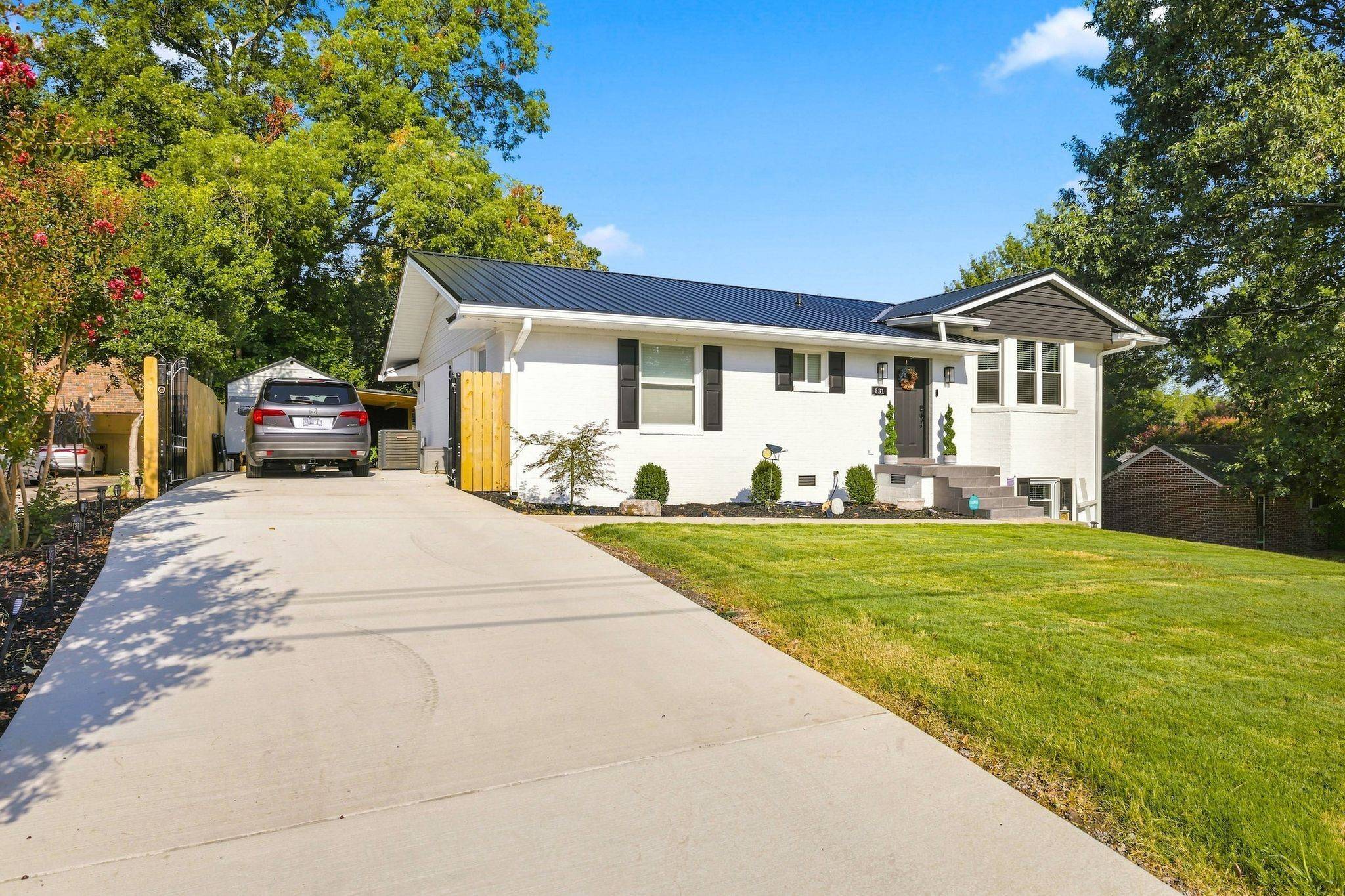 831 Sunnybrae Ave, Dyersburg, TN 38024