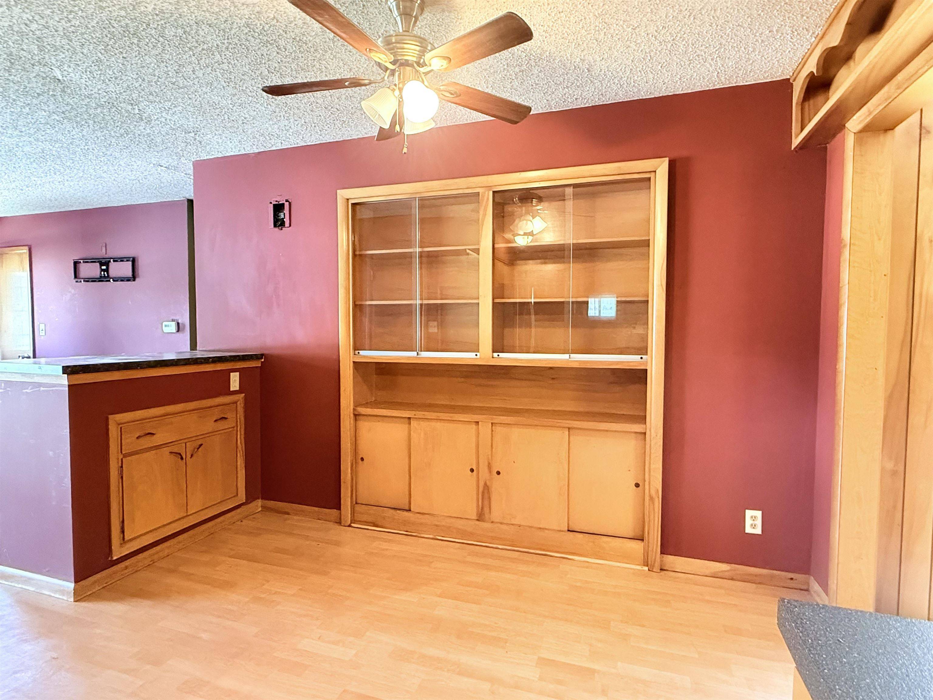 207 E 2nd St., Hillsboro, KS 67063