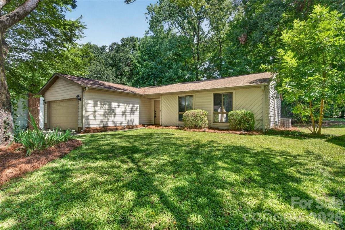 1623 Van Dyke DR, Charlotte, NC 28213