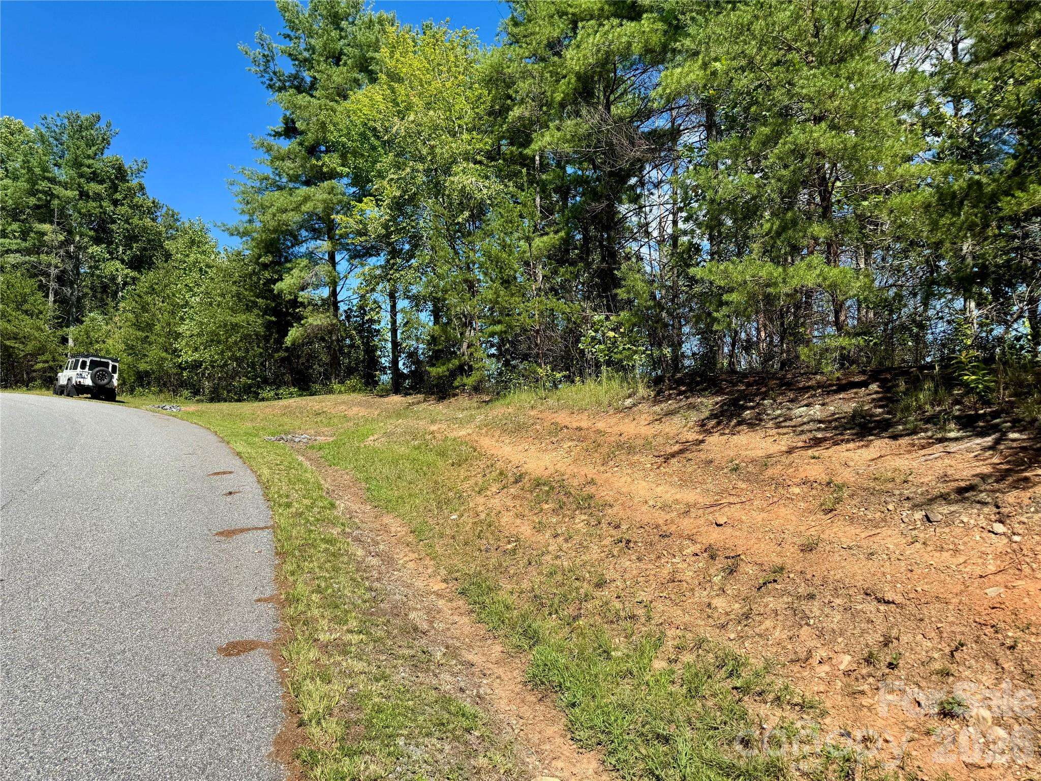 1.46 acres, Lot 48 Tomahawk Ridge DR #Lot 48, Lenoir, NC 28645