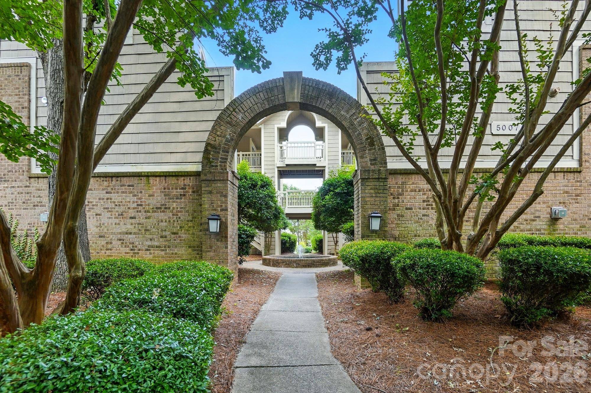 5007 Sharon RD #R, Charlotte, NC 28210