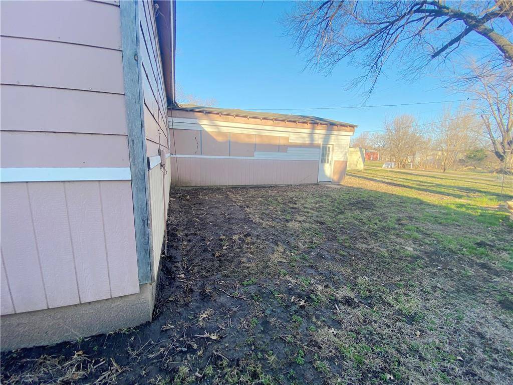 110 W Riley ST, Easton, KS 66020