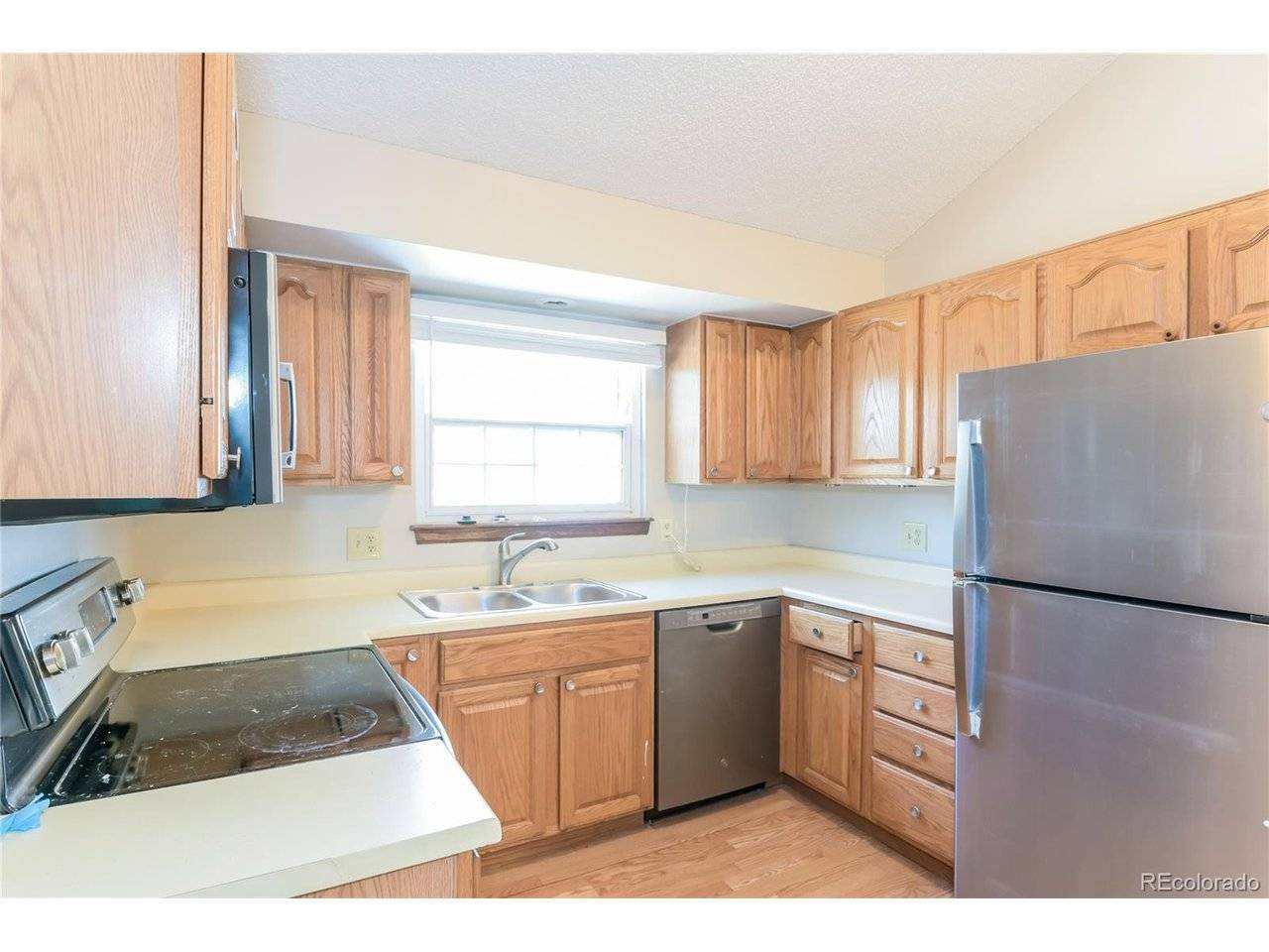 4050 S Espana, Aurora, CO 80013