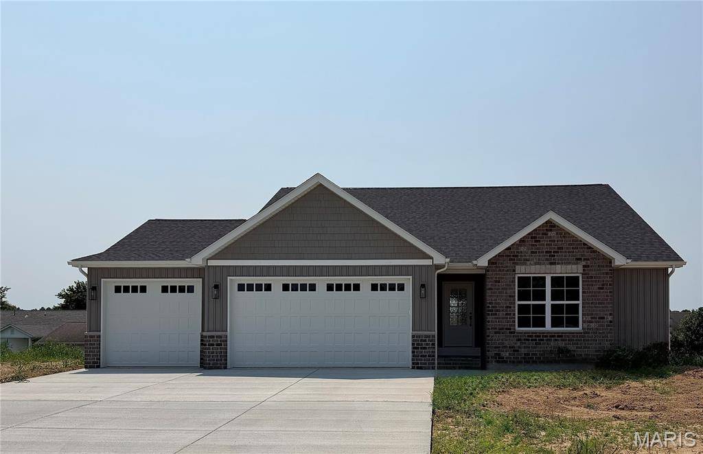 1110 Waymaker LN, Waterloo, IL 62298