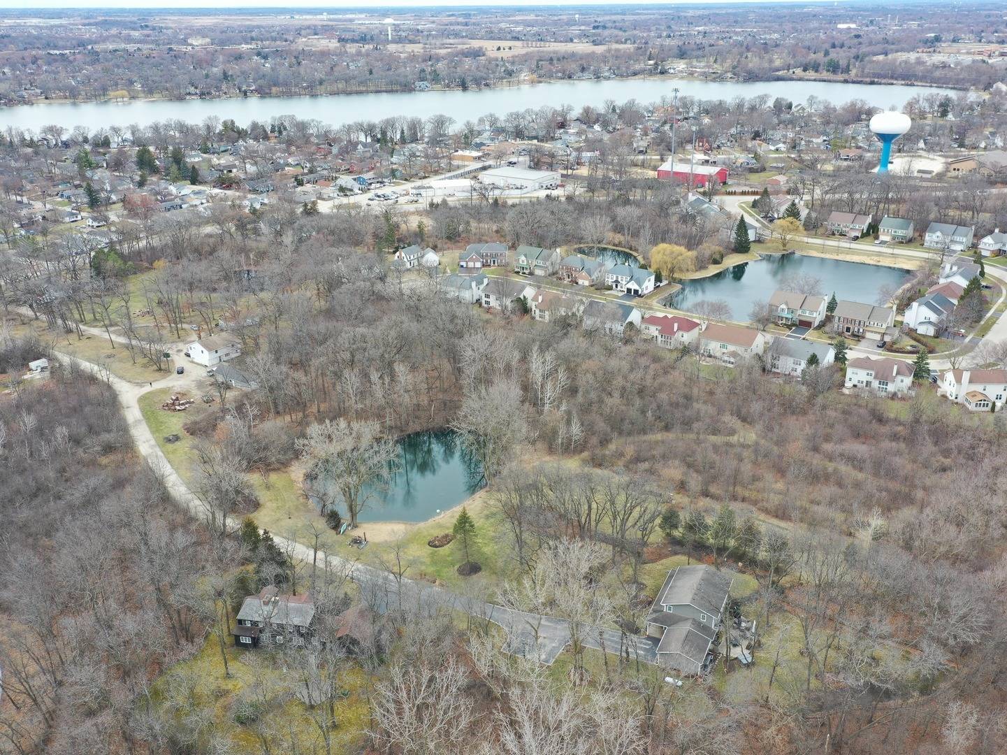 18238 W Gages Lake RD, Grayslake, IL 60030