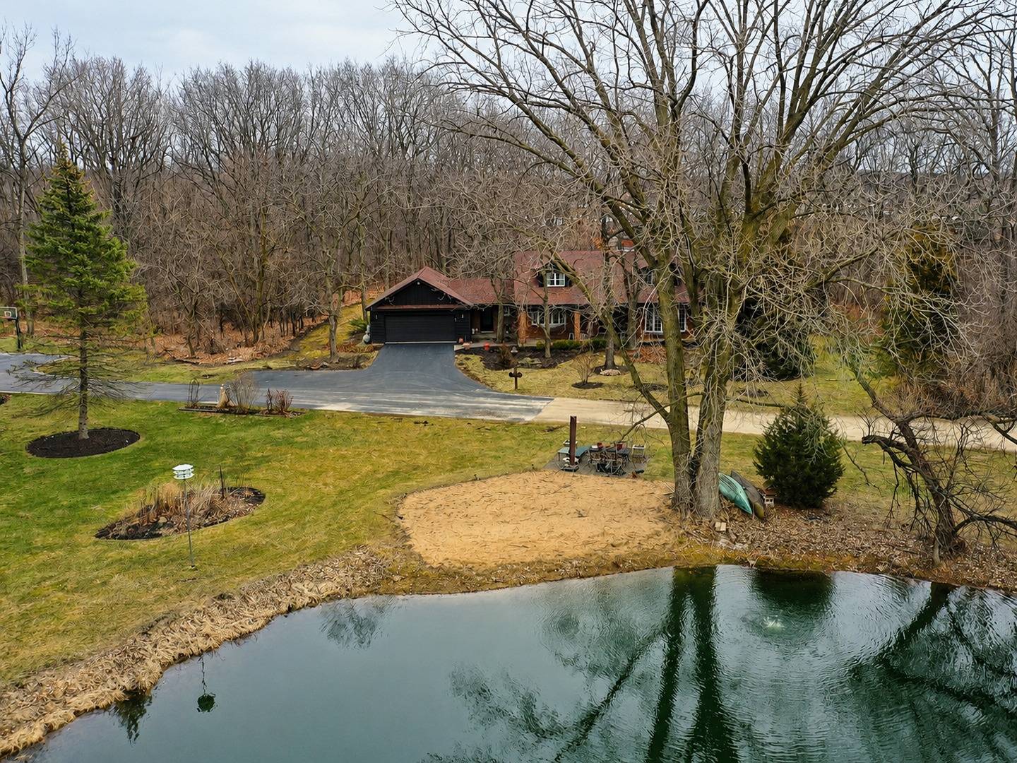 18238 W Gages Lake RD, Grayslake, IL 60030
