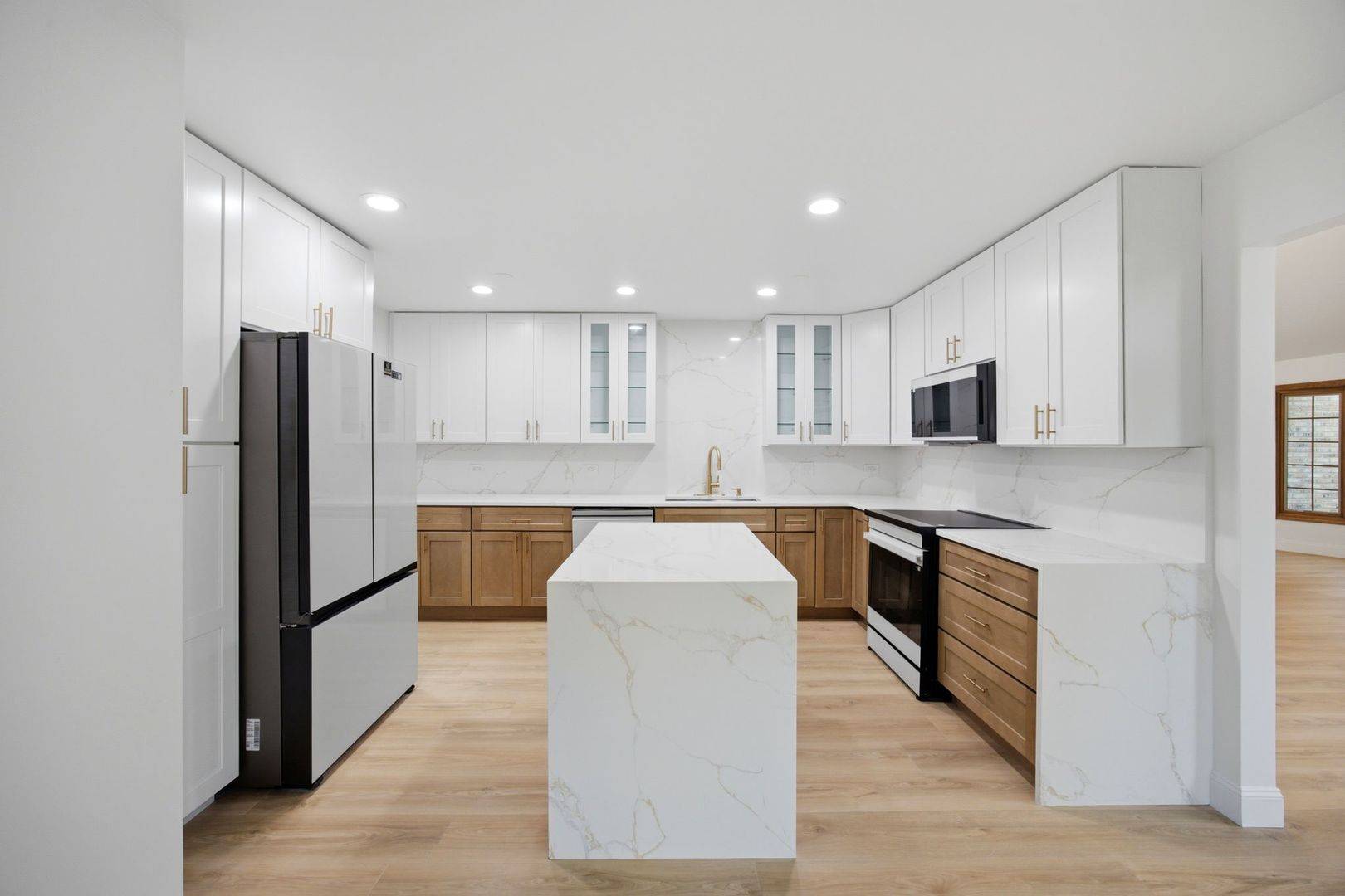 10650 Golf RD, Orland Park, IL 60462
