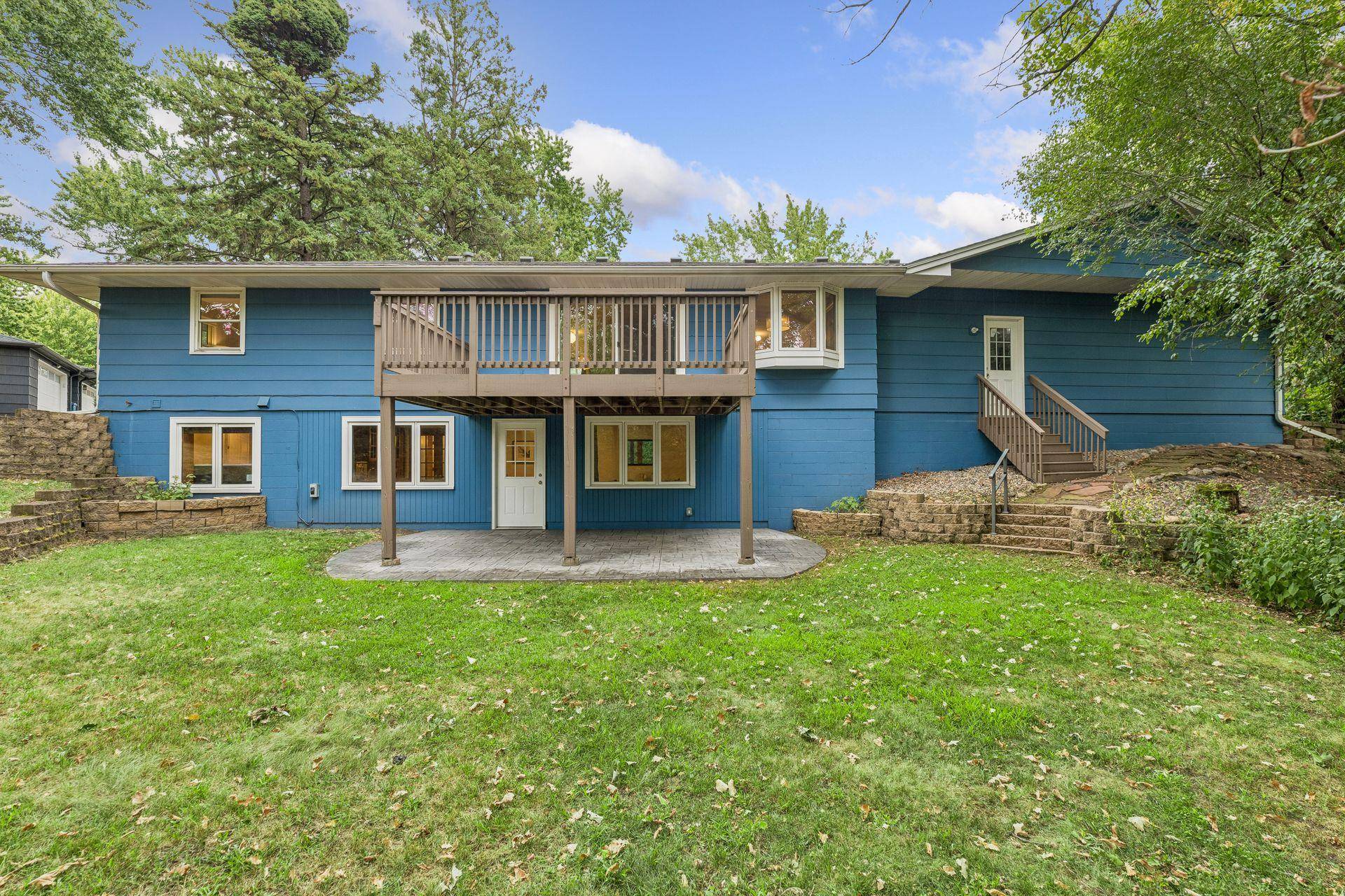 12516 Dominick CIR, Minnetonka, MN 55343
